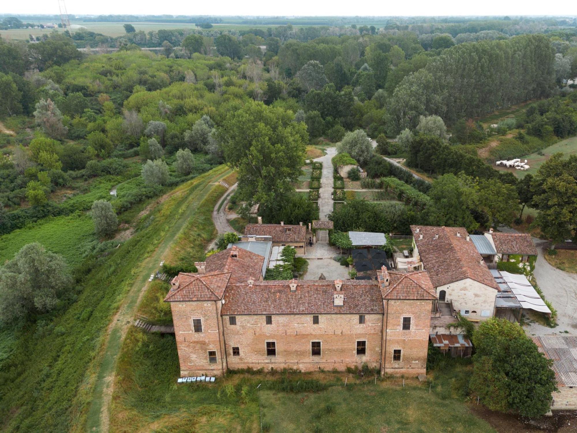 Antica Corte Pallavicina Relais Polesine Parmense Екстериор снимка