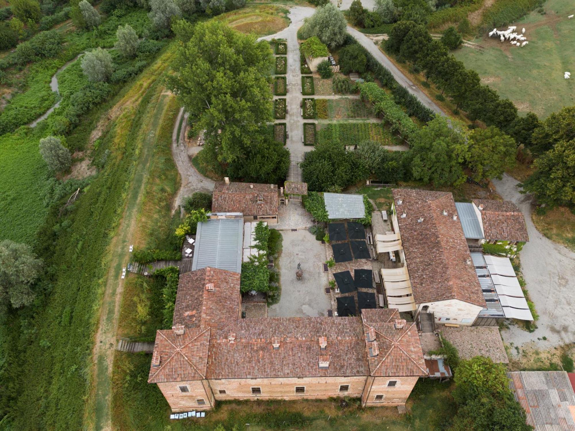 Antica Corte Pallavicina Relais Polesine Parmense Екстериор снимка