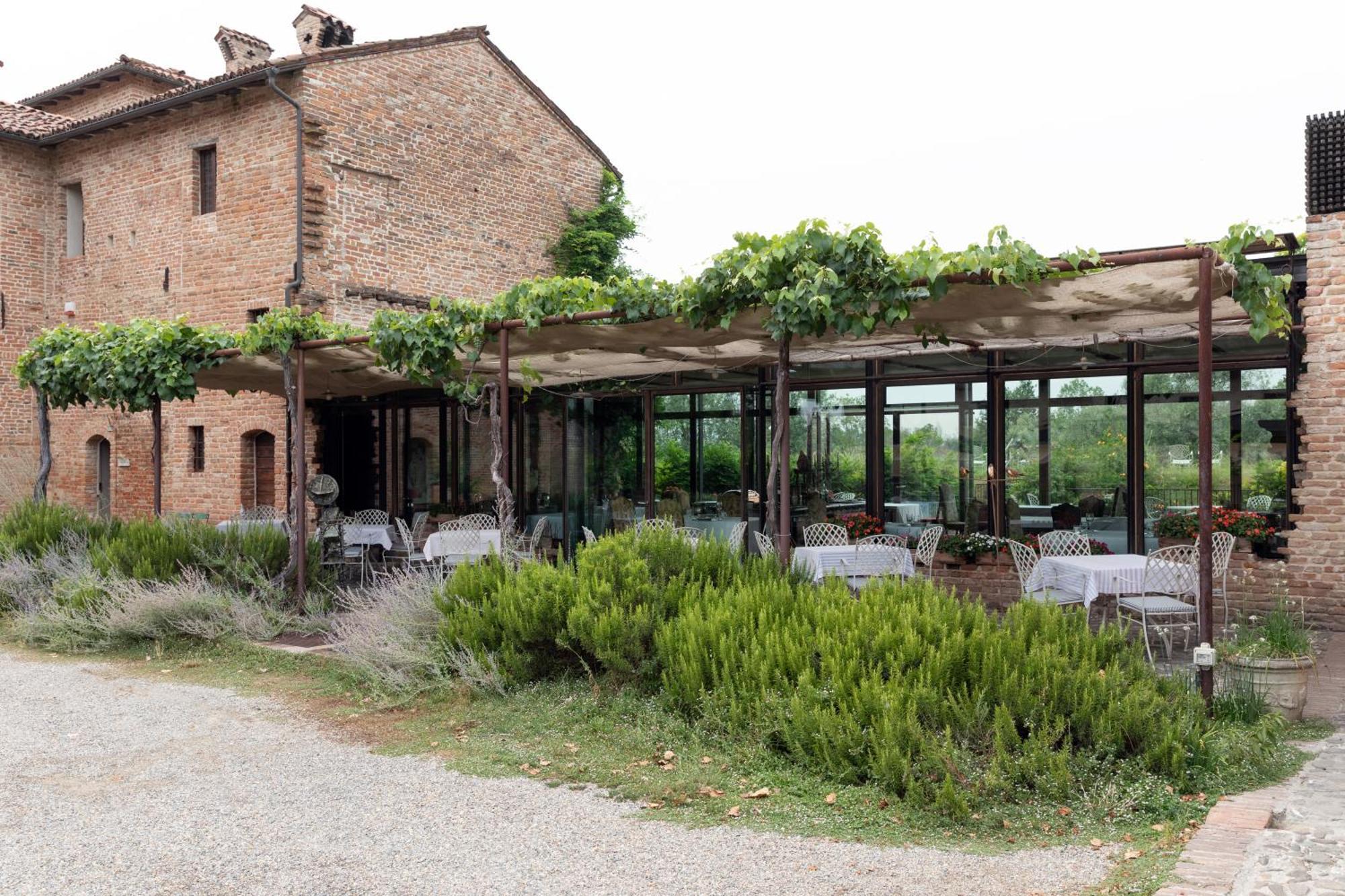 Antica Corte Pallavicina Relais Polesine Parmense Екстериор снимка