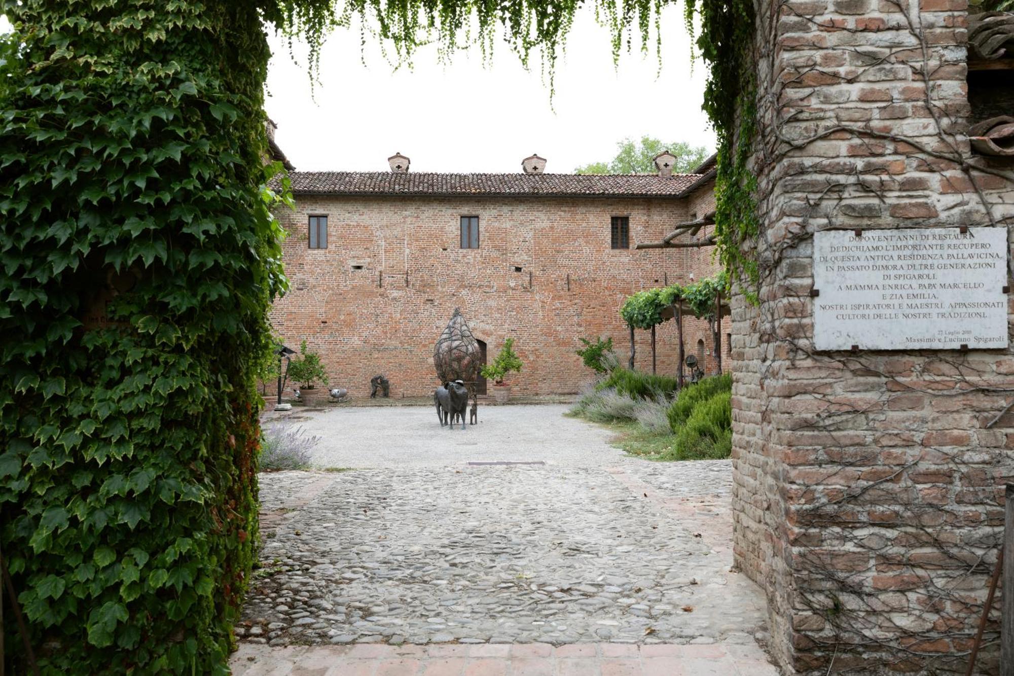 Antica Corte Pallavicina Relais Polesine Parmense Екстериор снимка