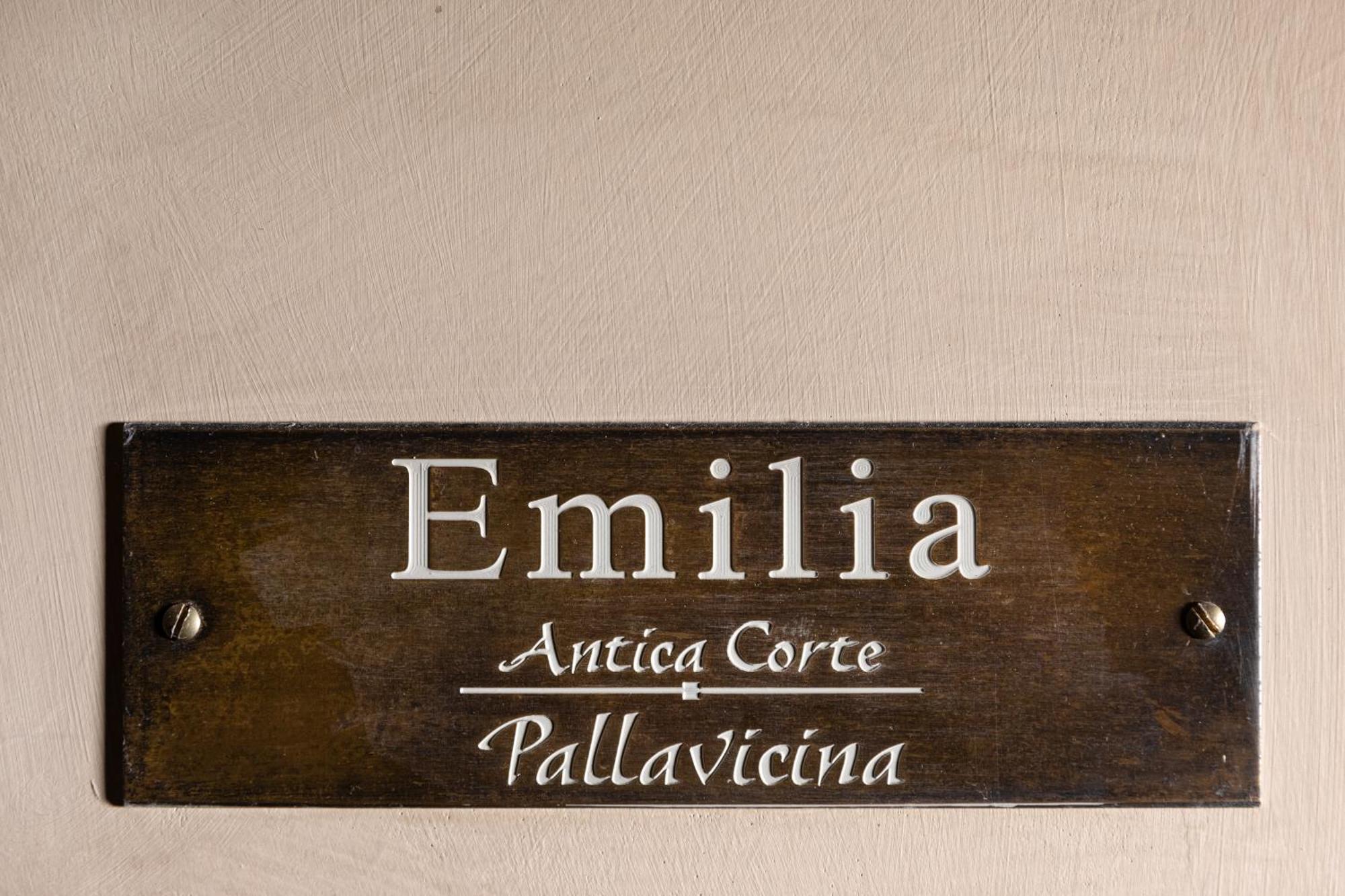 Antica Corte Pallavicina Relais Polesine Parmense Екстериор снимка